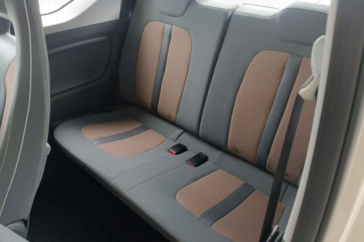 Used Wuling Hongguang MINIEV 2022 GAMEBOY 300km Play Edition Lithium Iron Phosphate Left Rear Seat