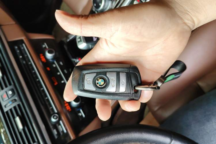 Used BMW 5 Series 2013 530Li Leading Model Vehicle Key