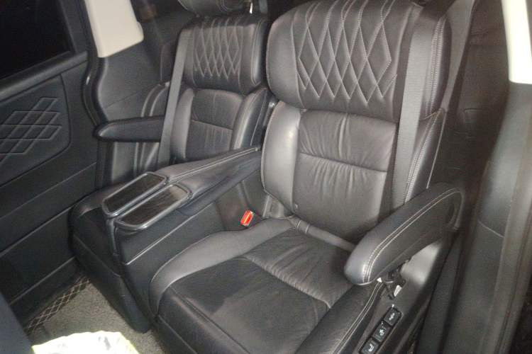 Used Honda Elysion 2019 2.0L Hybrid Luxury Edition