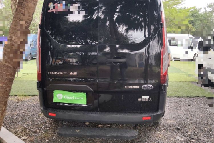 Used Ford Transit 2022 2.0T Gasoline Automatic Multi-Function Commercial Vehicle Mid-axle Low-Roof Design with Dual Rear Doors Meeting China VI Emission Standards