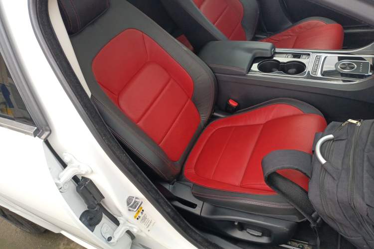 Used Jaguar XE 2017 2.0T 200 PS R-Sport
