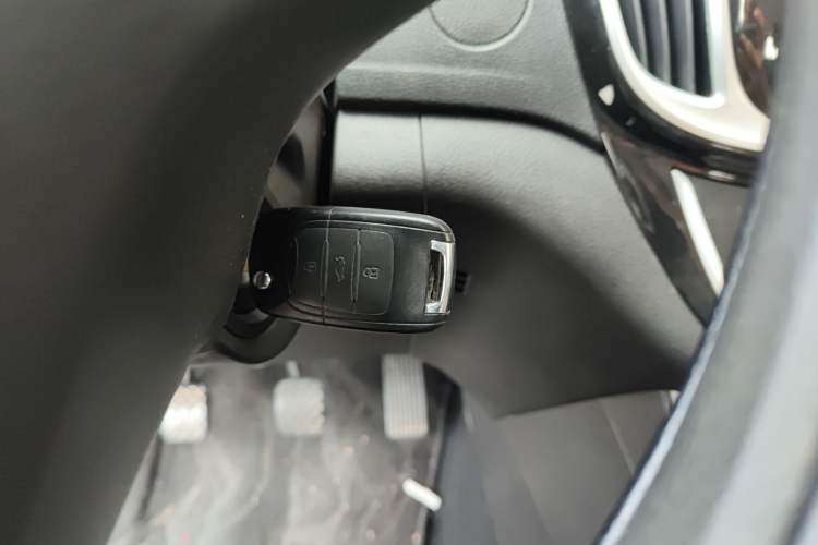 Used Baojun 560 2015 1.8L manual Comfort trim level