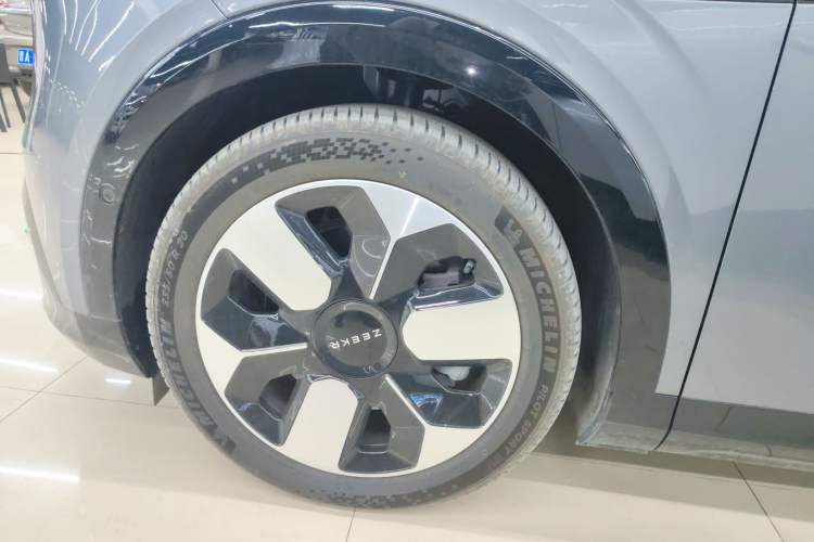 Used Zeekr MIX 2025 Intelligent Driving Version
