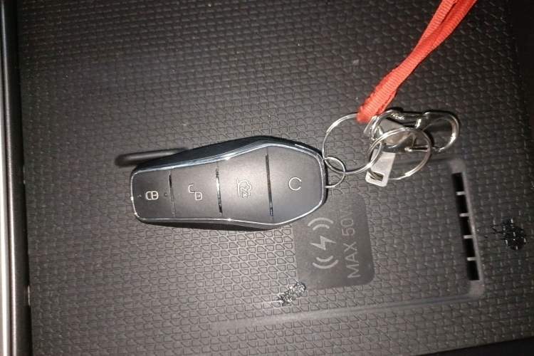 Used BYD Yuan UP 2025 Intelligent Driving Version 401 km Beyond-Range Edition