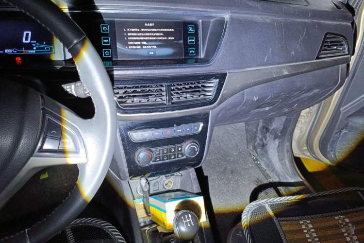 Used CHANGAN KAICHENG Oushang A600 2016 1.5L Manual Luxury 7-Seater
