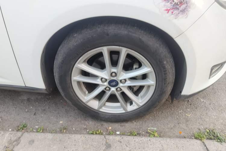 Used Ford Focus 2015 Sedan EcoBoost 180 Automatic Elite Model
