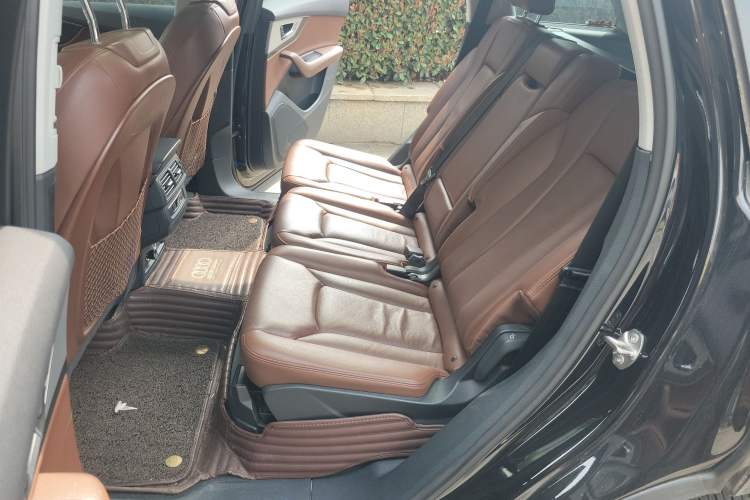 Used Audi Q7 2019 45 TFSI Comfort Model