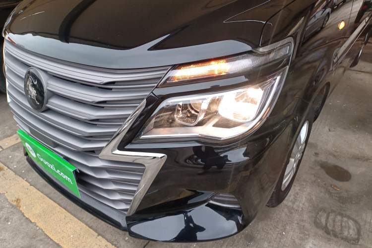 Used FORTHING Lingzhi 2023 M5L 1.6L Base Model 7 Seats