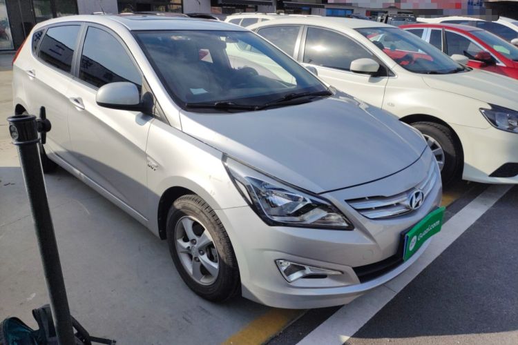 Used Hyundai Verna Ray 2014 1.4L Automatic GLX
