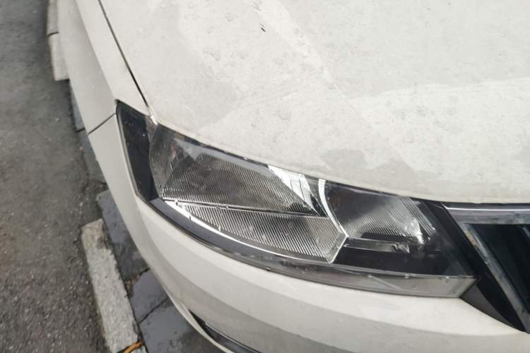 Used Skoda Rapid Spaceback 2014 1.6L Automatic Enjoyment Edition
