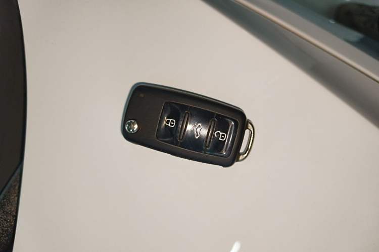 Used Volkswagen Gran Lavida 2015 1.6L Automatic Comfort Edition
