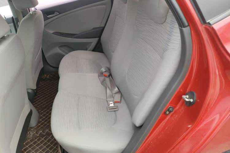 Used Hyundai Verna (older generation) 2016 1.4L Manual Smart GLS Trim Left Rear Seat