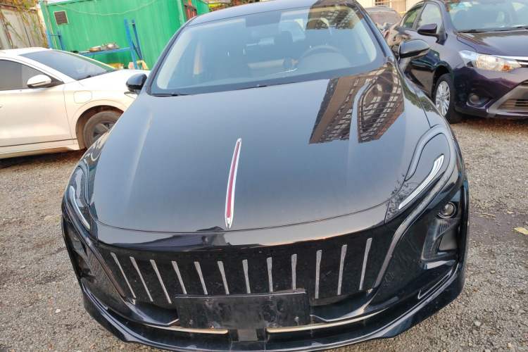 Used Hongqi E-QM5 2023 Base Travel Edition
