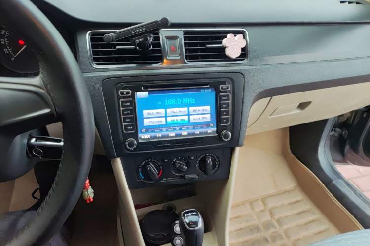 Used Skoda Rapid 2013 1.6L Automatic Smart Selection Model