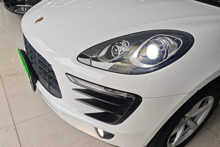 Used Porsche Macan 2017 Macan 2.0T Left Front Headlight