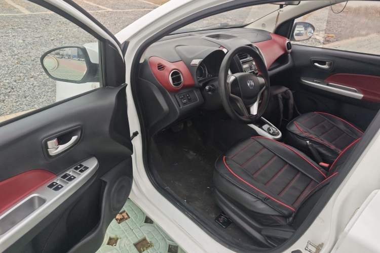 Used CHANGAN Benni 2015 1.4L IMT Luxury Model China V Standard