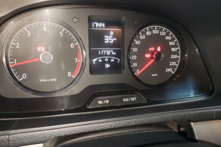 Used Volkswagen Lavida 2013 Revised Classic 1.6L Manual Fashion Edition