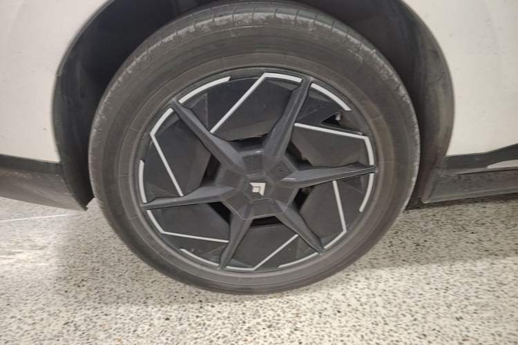 Used Hyptec HT 2024 670 Advanced Intelligent Driving Version
