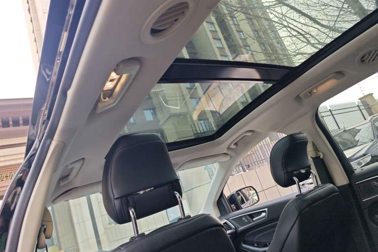 Used Ford Edge 2018 EcoBoost 245 Two-Wheel-Drive Titanium 7-Seater China V Standard
