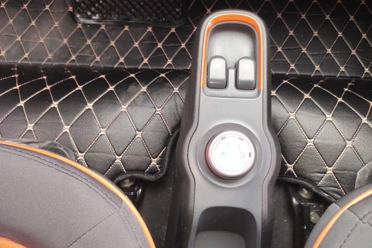 Used Baojun E100 2019 250KM Smart Drive Edition Gear Lever