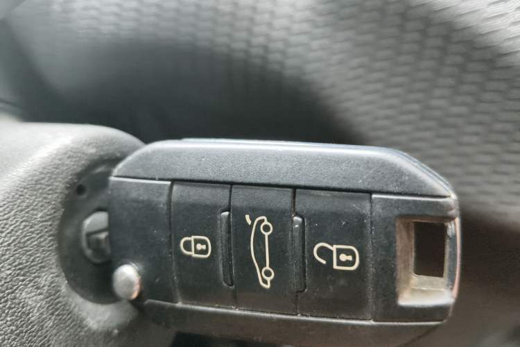 Used Peugeot 2008 2014 1.6L Automatic Trend Edition Vehicle Key
