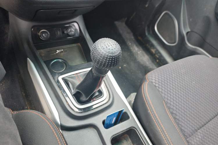 Used SWM X3 2017 1.6L Manual Fashion Model
