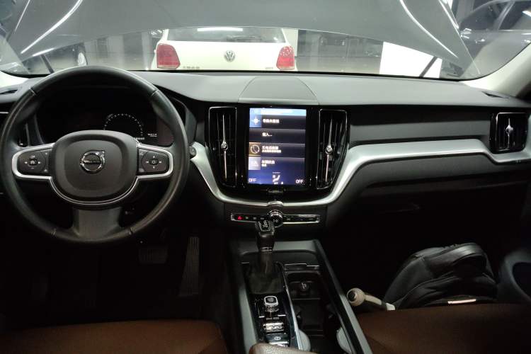 Used Volvo XC60 2020 T5 4x4 Zhiyi Luxury Edition