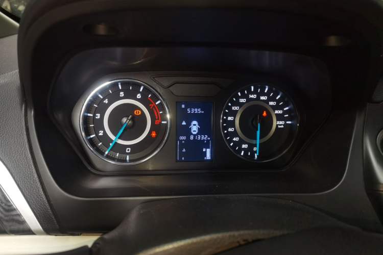 Used Soueast V5 Lingzhi 2017 1.5L Manual New Elite Model
