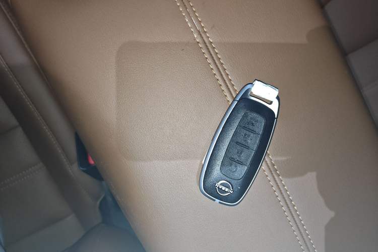 Used Nissan Pathfinder 2024 380 VC-TURBO Four-Wheel Drive Intelligent Driving Version 7 Seats Vehicle Key