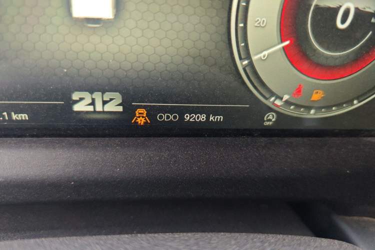 Used 212 T01 2025 2.0T Changfeng
