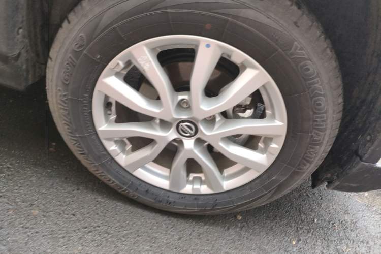 Used Nissan X-Trail 2023 Classic 2.0L Two-Wheel Drive Smart Connect Premium Edition Right Front Wheel Hub