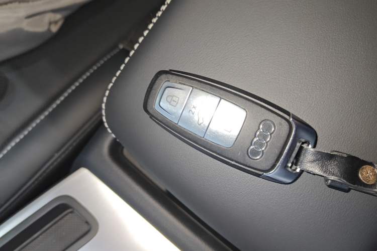 Used Audi A4L 2025 2 Million Units Enjoyment Version 40 TFSI Stylish and Dynamic Type
