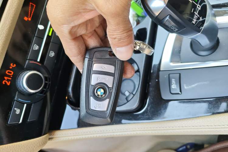 Used BMW 5 Series 2011 523Li Luxury Model
