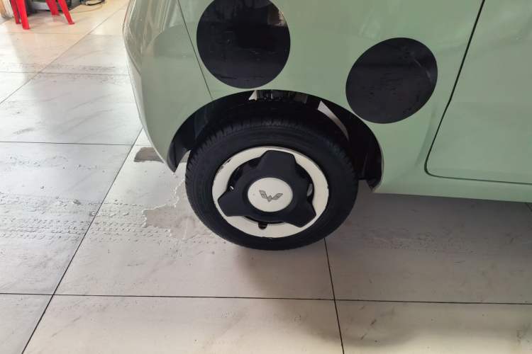 Used Wuling Hongguang MINIEV 2021 Macaron Sandwich Model 170 km Lithium Iron Phosphate Exterior 2