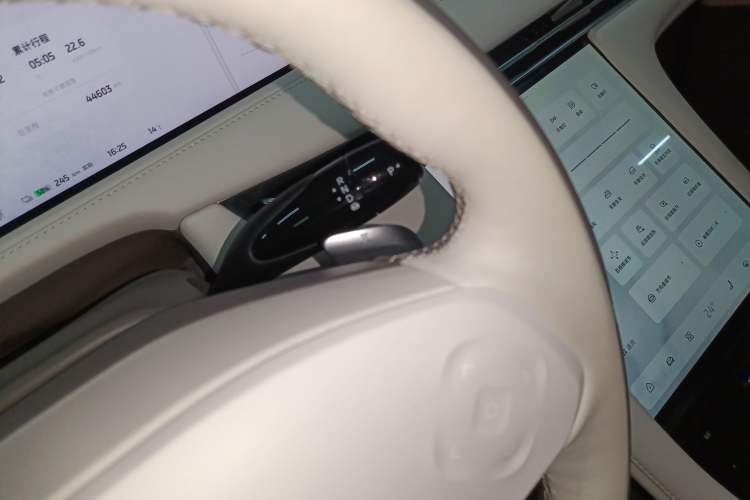 Used IM LS7 2023 100kWh Lux All-Wheel-Drive Version