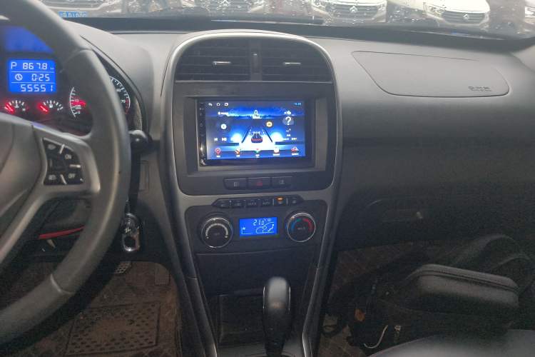 Used Chery Tiggo 3 2015 1.6L CVT ZhiShang Commemorative Edition
