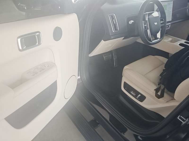 Used Li Auto L9 2024 Ultra Model — 15