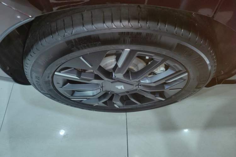 Used Hyptec HT 2025 825 Max Exterior 5