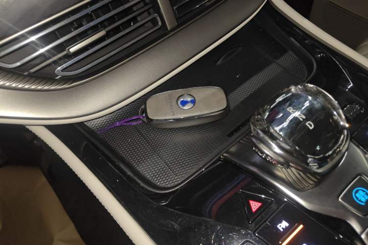 Used Denza D9 2024 DM-i 980 Four-Wheel Drive Prestige Model Interior 1