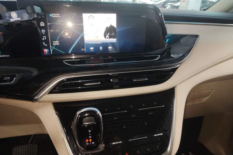 Used Buick GL8 2023 ES Lu Zun Deluxe Model
