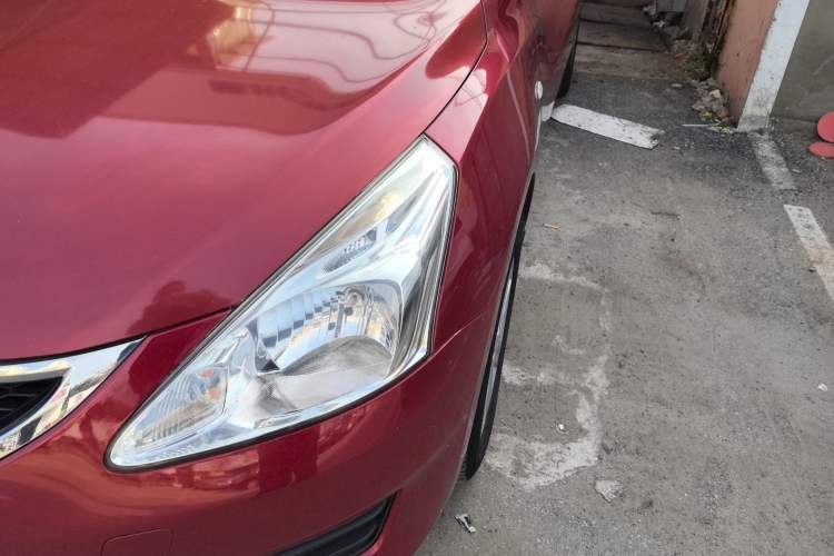 Used Nissan Tiida 2011 1.6L CVT Comfort Model
