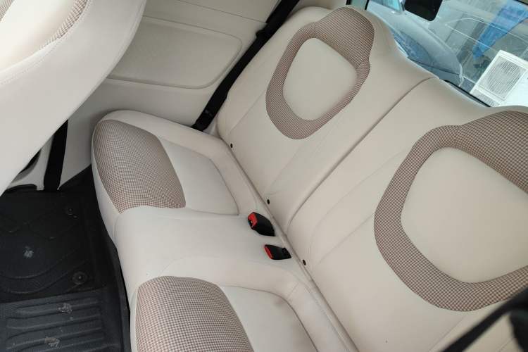 Used Wuling Hongguang MINIEV 2024 3rd Generation 215km Advanced Version
