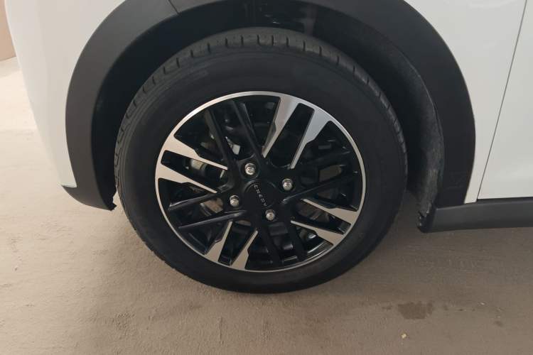 Used Chery QQ Little Ant 2022 Restyled Version Sweet Pink Edition Half-Sugar Version 30.6 kWh 30 kW 301 km