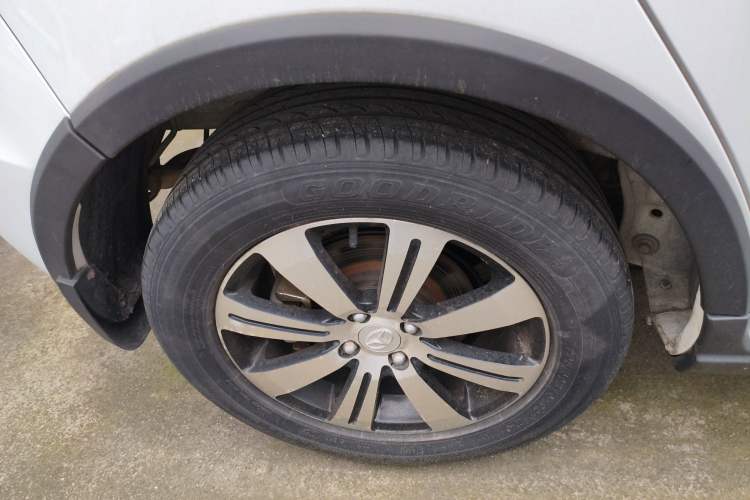 Used FAW Yingzhi G3 2015 1.5L CVT Zhihao Edition Right Rear Wheel Hub