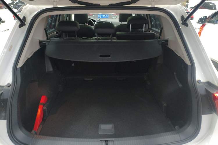 Used Volkswagen Tiguan L 2021 330TSI Automatic Two-Wheel Drive Smart Edition Trunk