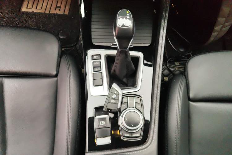 Used BMW 1 Series 2018 120i Design Package Model Gear Lever