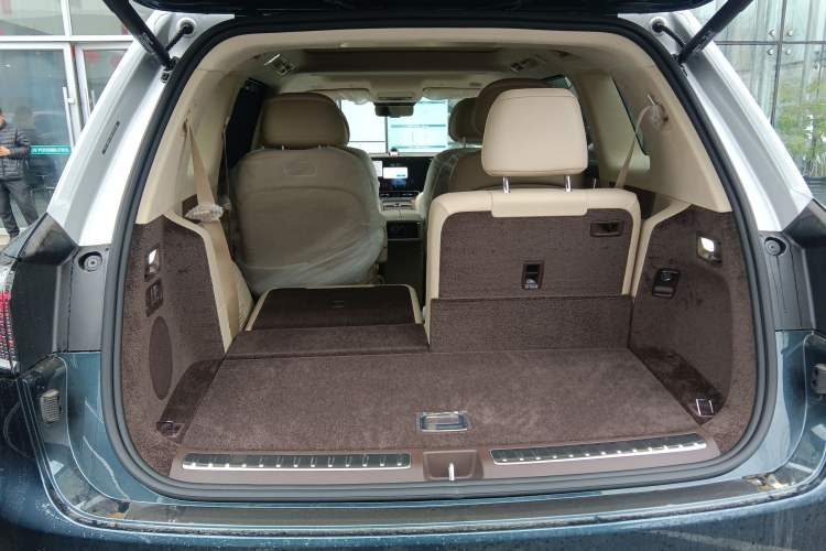 Used Hima AITO M9 2025 Extended-Range Ultra Version 52 kWh 6-Seater Trunk