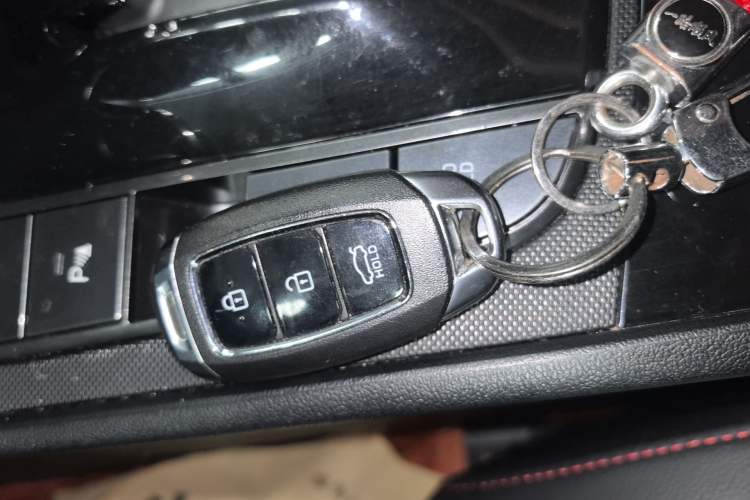 Used Hyundai Elantra 2021 240TGDi DCT LUX Prestige Edition Vehicle Key