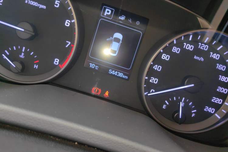 Used Hyundai Elantra (6th Generation / Lingdong) 2016 1.6L Automatic ZhiXuan – Elite Version