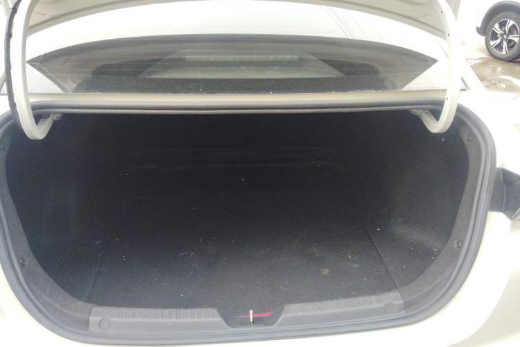 Used GAC Trumpchi EMPOW 2023 270T DCT J16 Version Trunk